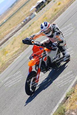 media/Oct-15-2023-TrackXperience (Sun) [[85198ff50b]]/Group 2/session 4 turn 3/